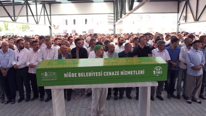 Kazada ölen ikizler yan yana defnedildi - NİĞDE