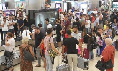 Atatürk Havalimanı’nda tatil dönüşü yoğunluğu