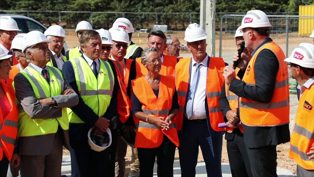 La ministre des Transports Elisabeth Borne visite la gare TGV Nîmes-Manduel