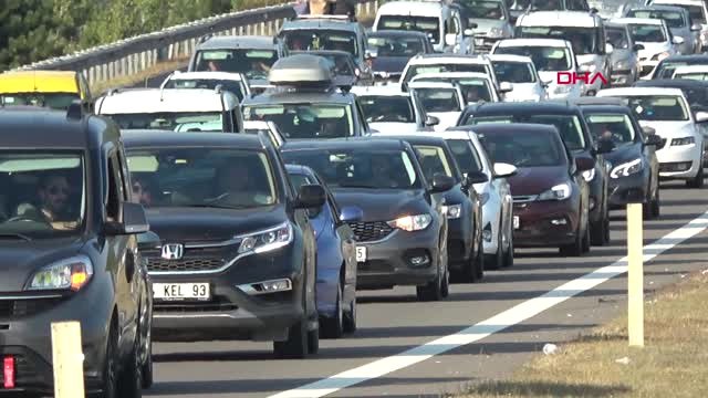 Bolu Tem'in Bolu Geçişinde Dönüş Yoğunluğu