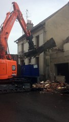 Dijon : deux ans après l'explosion, les travaux de démolition commencent au 15, rue Pierre-Palliot
