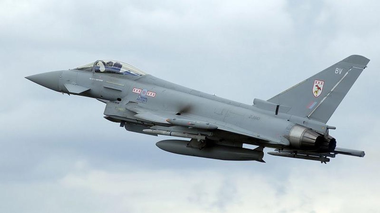 Beinahe-Luftkampf? Nato-Jets eskortieren russischen Kampfflieger über Schwarzem Meer