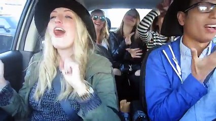 Скачать видео: The Chainsmokers – Roses ft. ROZES (Uber Edition)