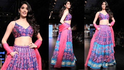 Jhanvi Kapoor WALKS the ramp in Lakme Fashion Week for the FIRST time; Watch Video | FilmiBeat