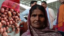 राहत सामग्री बांटने के नाम पर  भद्दा मजाक, बाराबंकी में मुख्यमंत्री के हांथो बंटवाया सड़ा आलू