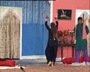 Top Pakistani Mujra Performance by Asha Chadhry – Jee Karda Ae Ainna Nachan 🎶