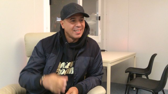 Le DJ Hip-hop Cut Killer au festival Couvre Feu