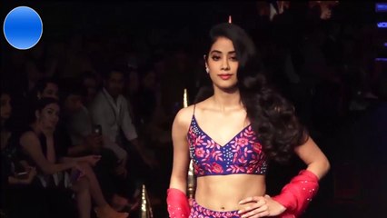 Janhvi Kapoor Stuns at Fashion Show with Stunning Style ✨