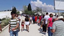 Pamukkale'yi 8 Günde 104 Bin Kişi Ziyaret Etti