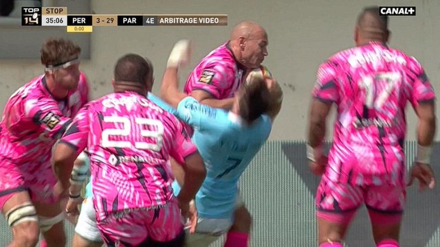 Sergio Parisse se prend un carton rouge pour un coup de coude au visage