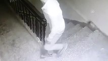 Evden Ayakkabı Hırsızlığı Güvenlik Kamerasına Yansıdı