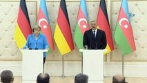 - Almanya Başbakanı Merkel Azerbaycan’da