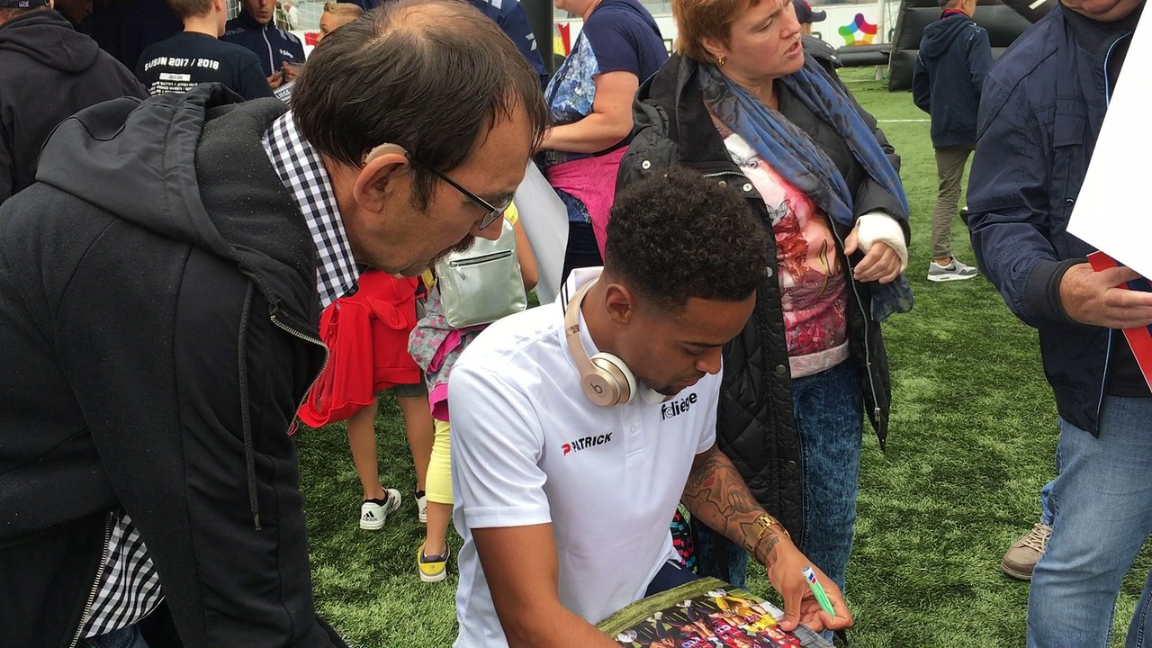 Fan Day RFCL : dédicaces (2)
