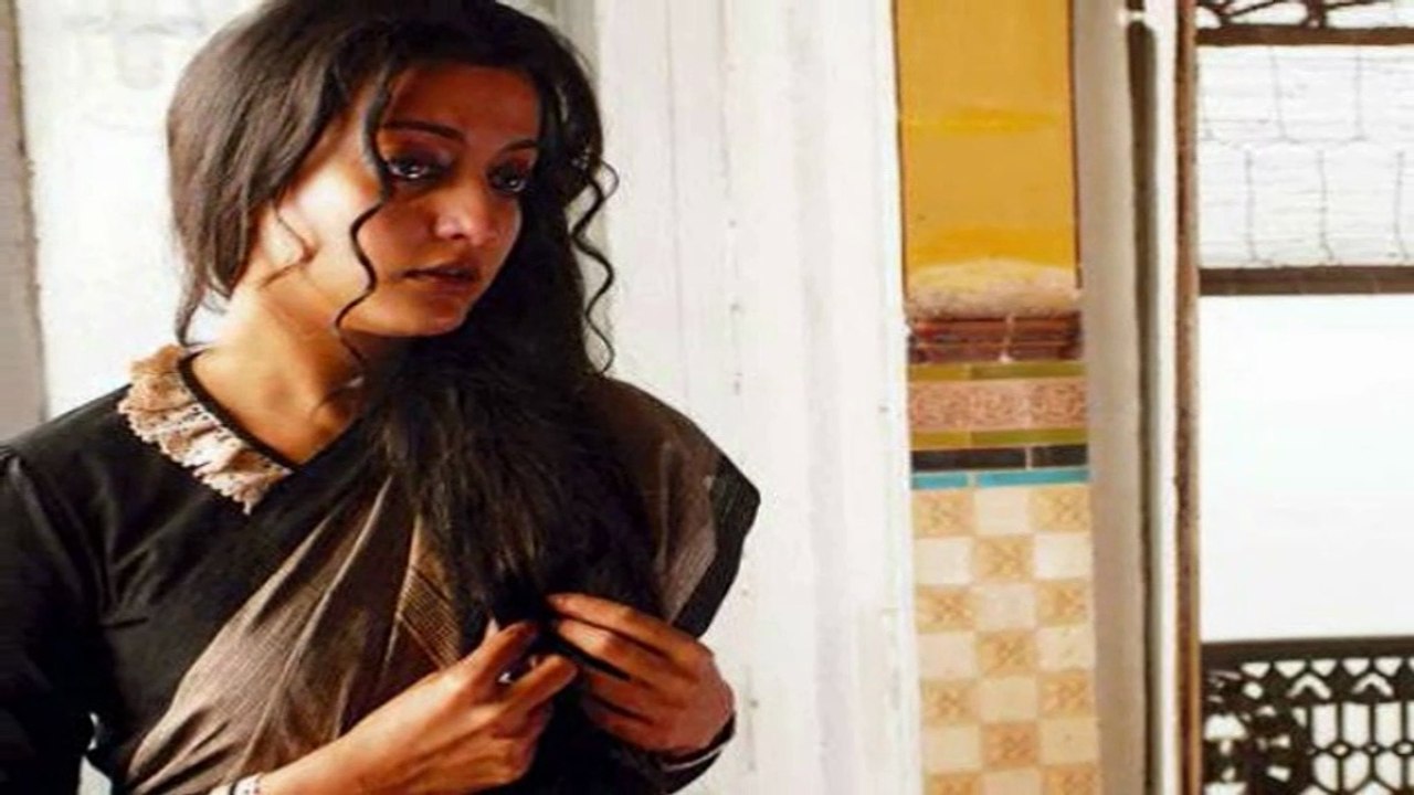 சுஜாதா  வயது 50 ஆனாலும் அப்பிடியாதான் இருக்கு...