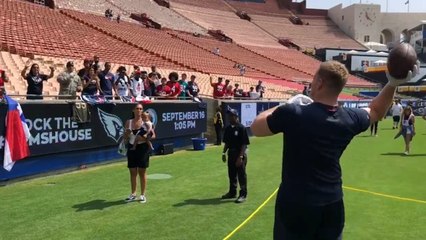 Watt plays catch with fans before preseason game vs. Rams
