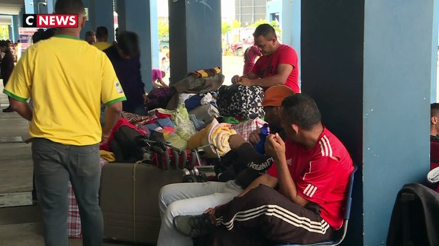 Les Vénézuéliens tentent de fuir leur pays