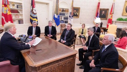 트럼프 '방북 취소' 회의 장면 공개...폼페이오·성김 등 핵심 한자리 / YTN