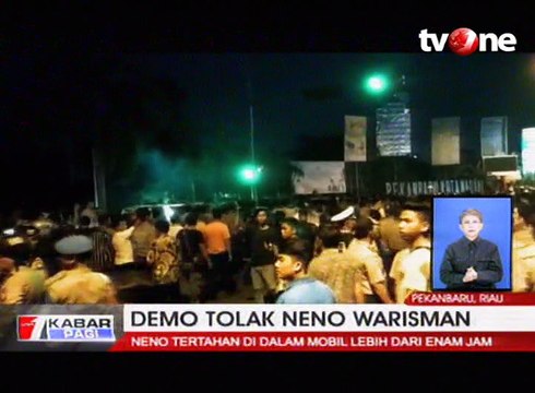 Kedatangan Neno Warisman Dihadang di Bandara Pekanbaru