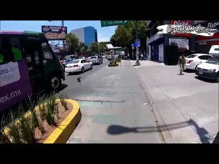 Kaçarken Hayatında ki Tüm Şansı Birden Kullanan Köpek ve Ecel Terleri Döken Motorcu