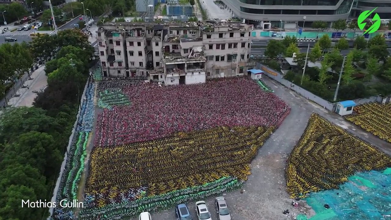 Ce drone filme des centaines de vélos vu d'en haut et le résultat est magnifique