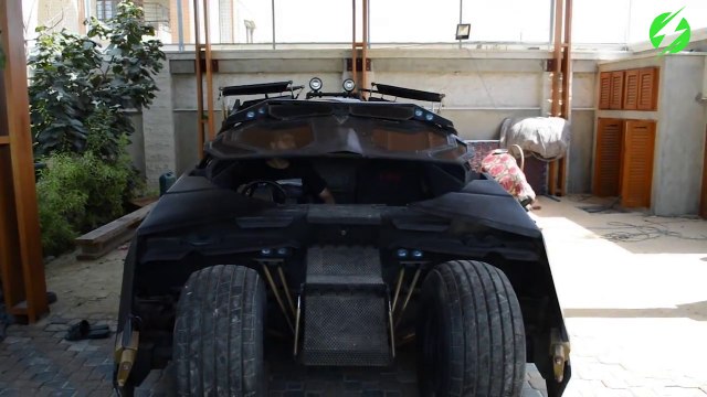 Ca vous dit de conduire la Batmobile