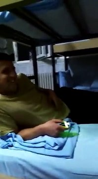 çok komik asker hatırası :) telefon kontrolü :)