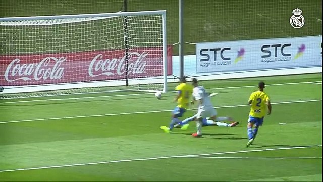 El Castilla se estrena con victoria en el debut de Vinicius