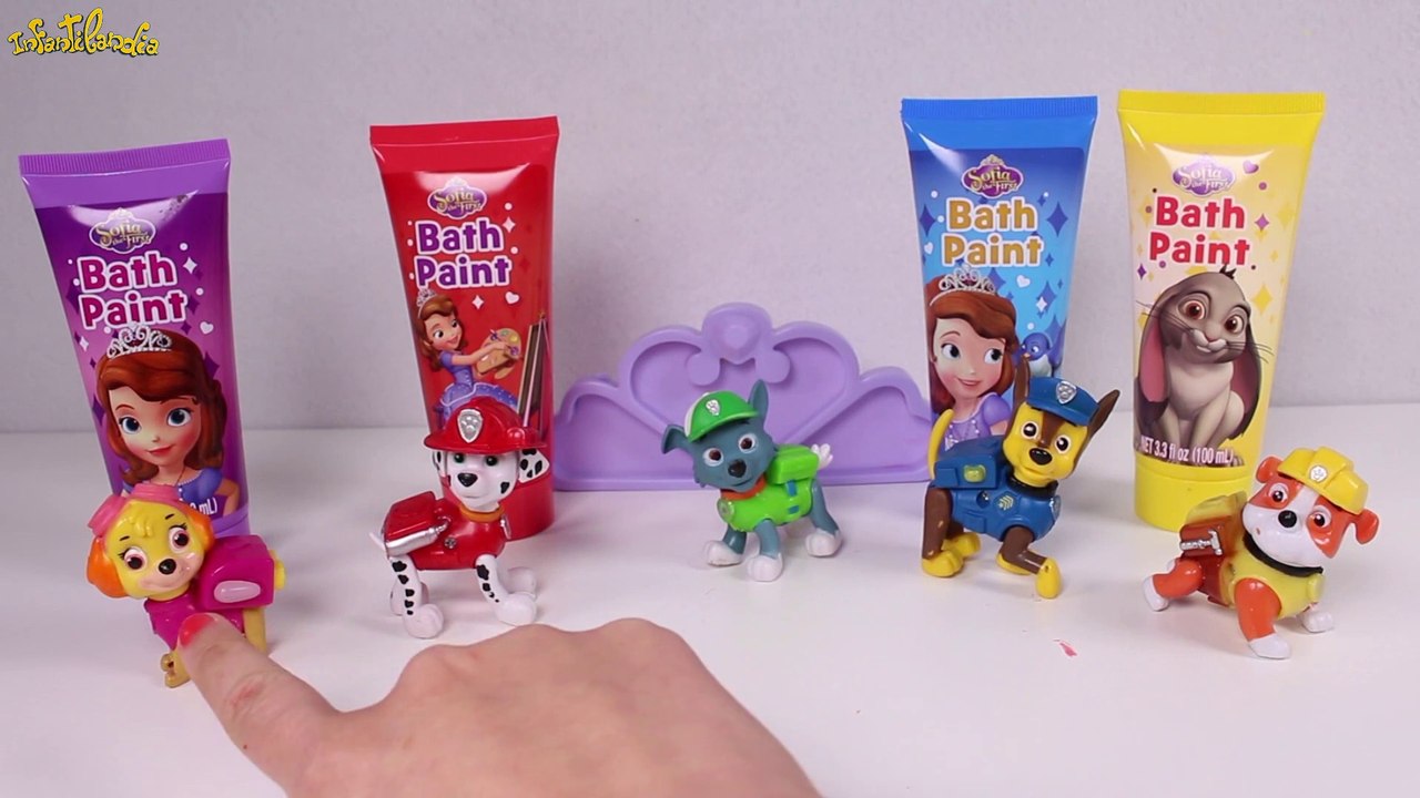 Aprende los Colores con La Patrulla Canina en la bañera de Peppa Pig y geles de colores