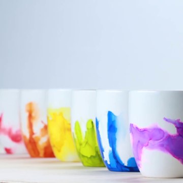 FACILE À FAIRE - Ces tasses faciles d'aquarelle font de grands cadeaux