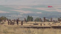 Bitlis Erdoğan, Malazgirt'e Gitmeden Önce Selçuklu Mezarlığını Ziyaret Etti Hd
