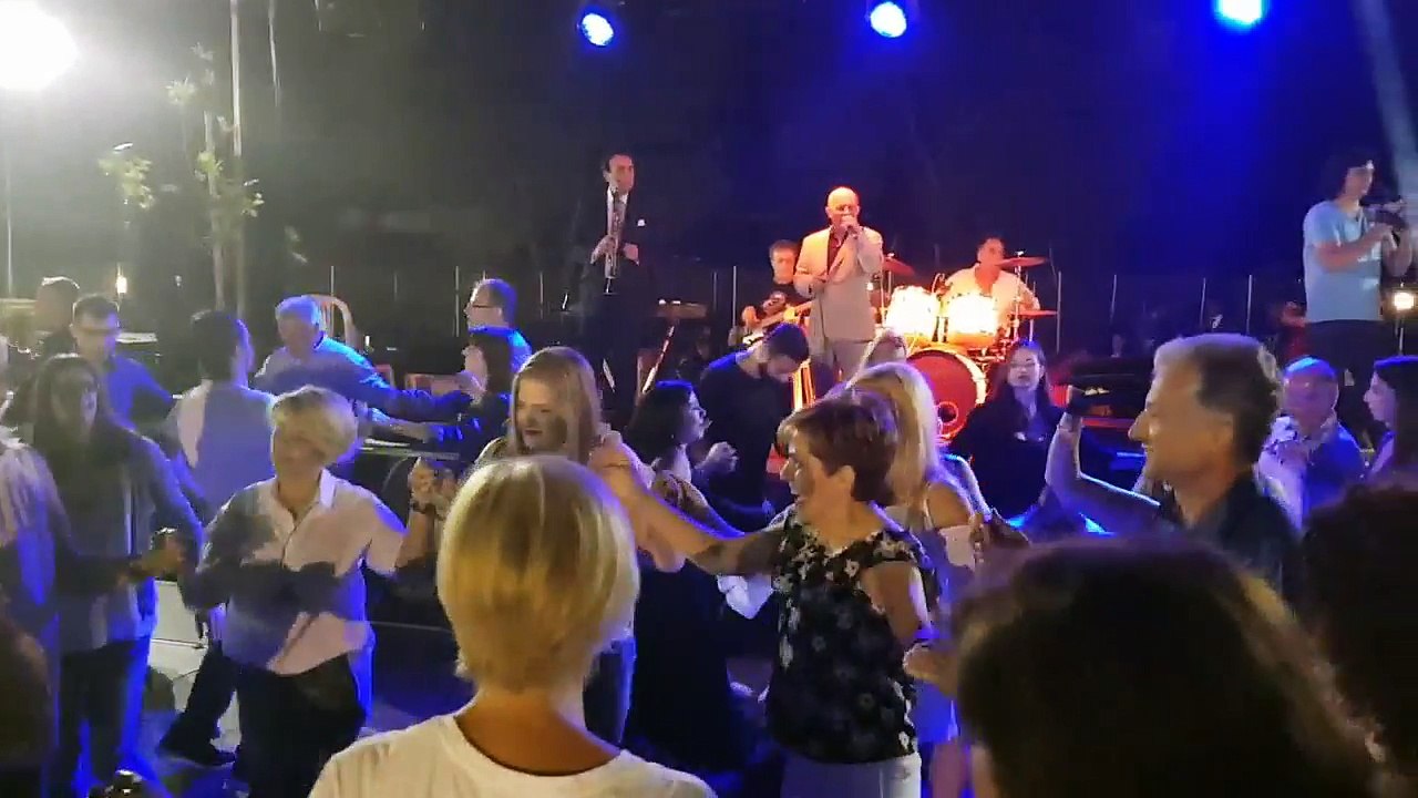 Γλέντι μέχρι πρωίας στη λίμνη Γκιτζή