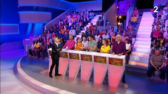 Un candidat de Nagui révèle comment les clips des artistes sont réalisés, ce qui étonne l'animateur ! Regardez