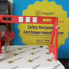 Hengxing TB06 reflective plastic traffic barrier
