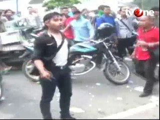 Download Video: Demo Rusuh di Medan, 27 Mahasiswa Diamankan