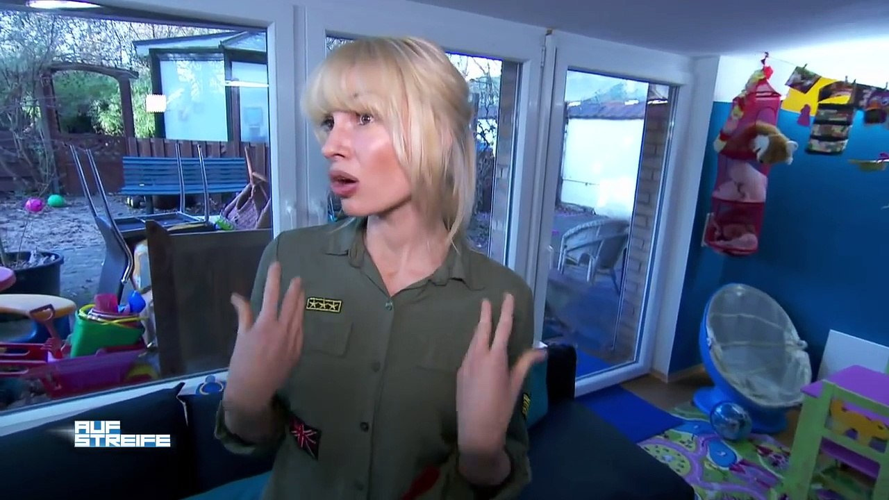 Mega krass! Peinliche Fotos von der Tagesmutter! | Auf Streife | SAT.1 TV