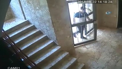 Gasp Anı Güvenlik Kamerasına Yansımıştı... Rus Gelinden Antalya Polisine Teşekkür