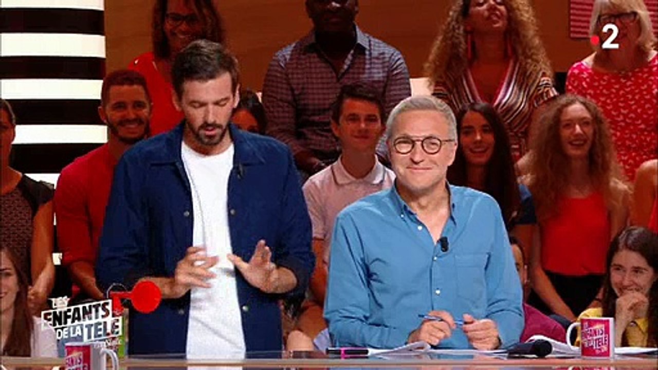 Marc-Antoine Le Bret fait une chanson pour se moquer de Booba et d'Alexandre Benalla dans "Les enfants de la télé" - VIDEO