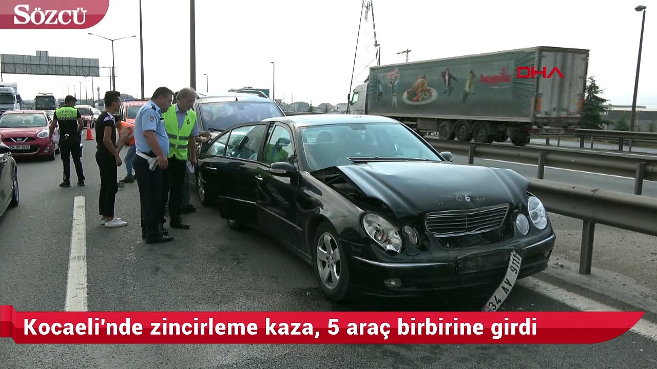 Kocaeli'nde zincirleme kaza 5 araç birbirine girdi