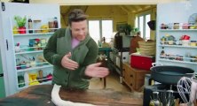 Jamie and Jimmyâs Friday Night Feast S05 - Ep02 Joanna Lumley, Pastry Snake & Curry HD Watch