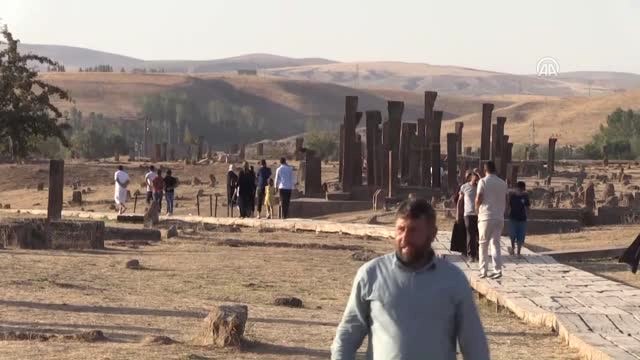 Selçuklu Meydan Mezarlığı'na Ziyaretçi Akını