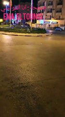 مطاردة امنية عبر سيارات شرطة لسيارة منذ اكثر من 10 دقائق على طريقة GTA