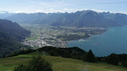 Spectacle de haute voltige dans le ciel suisse