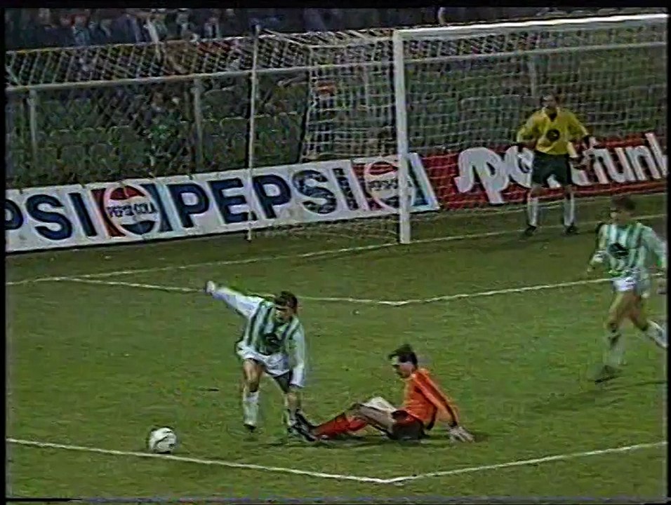 07/03/1984 - Rapid Vienna v Dundee United - European Cup Quarter-Final 1st Round - Extended Highlights