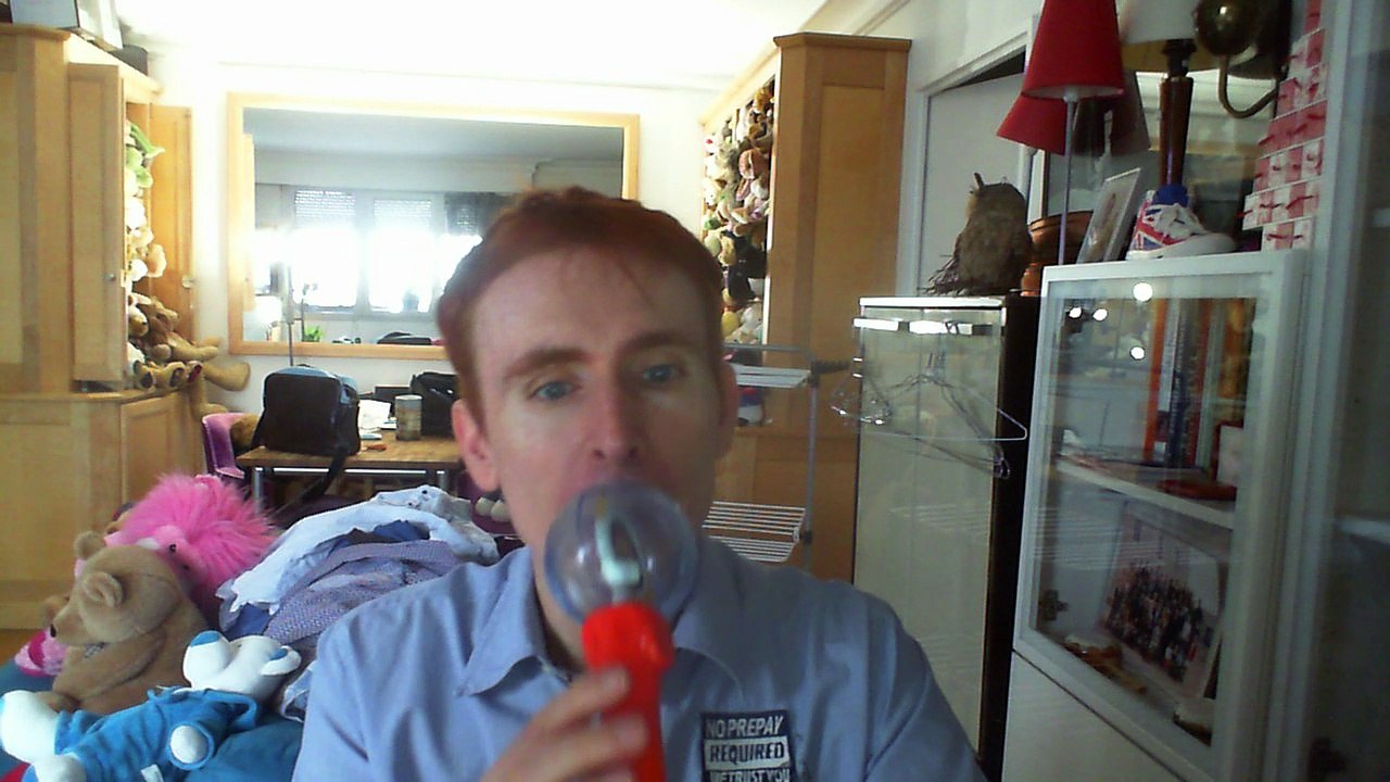 Wiwi égratigne "l'or des rois" d'Hayce Lemsi