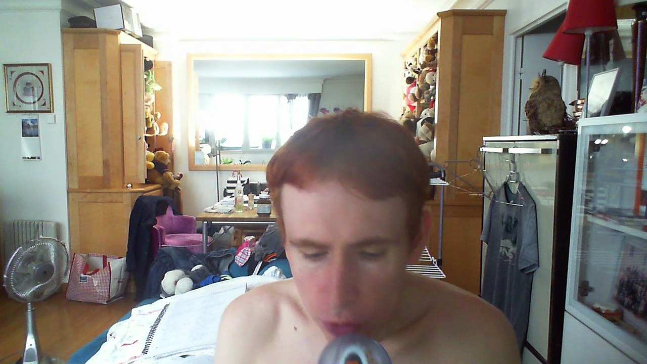 Wiwi égratigne "coeur à coeur" des Nanas