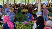 Kurban Bayramı tatili sonrası semt pazarlarına yoğun ilgi