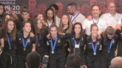 Recibimiento a las "campeonas" del fútbol sub-20