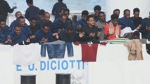 La ONU insta a Italia a liberar a los 150 inmigrantes del barco 