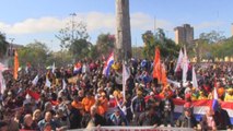Trabajadores de Paraguay se reúnen frente al Congreso en rechazo a ley de jubilación