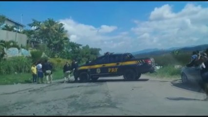 Expulsan inmigrantes venezolanos y queman sus objetos en Brasil